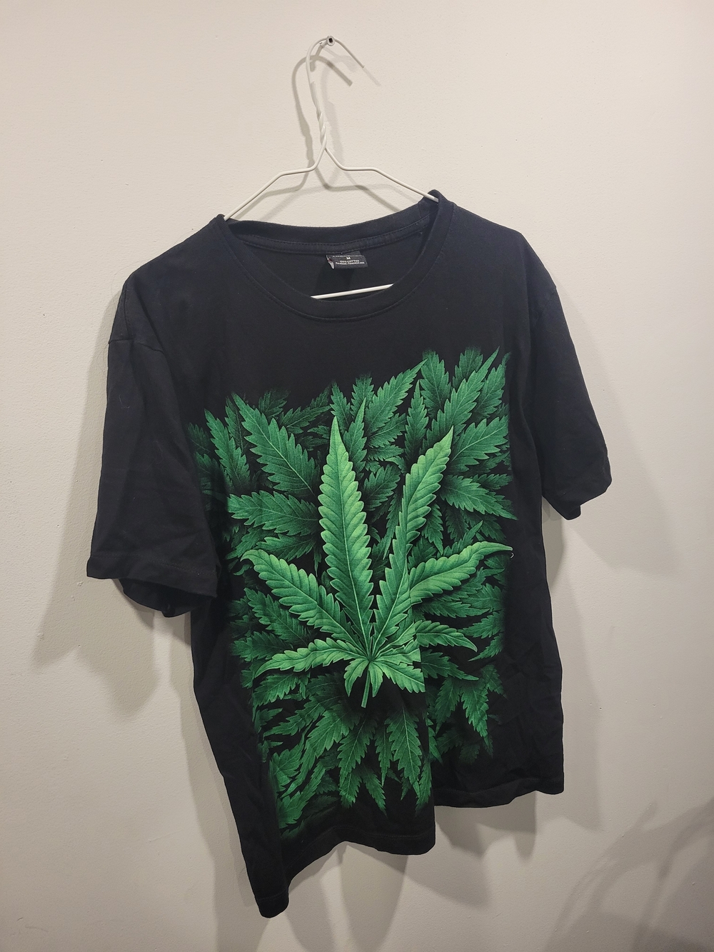 💨 Tee SIZE Medium .